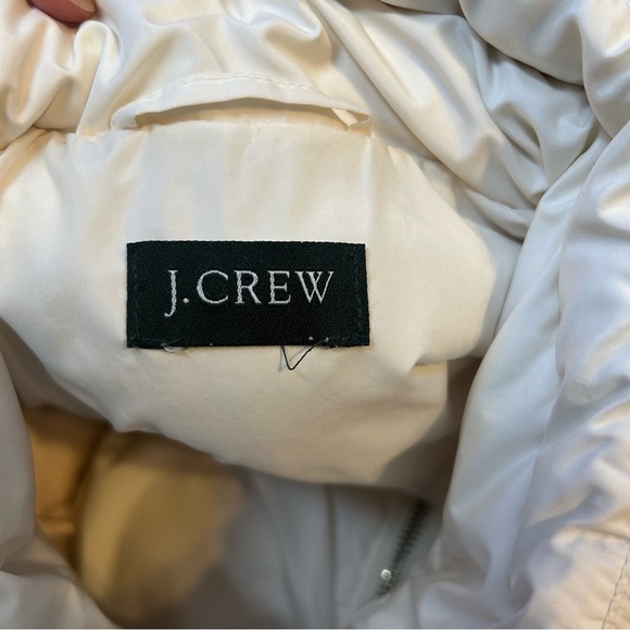 J Crew White Quilted Puffer Jacket. - Picture 3 of 5